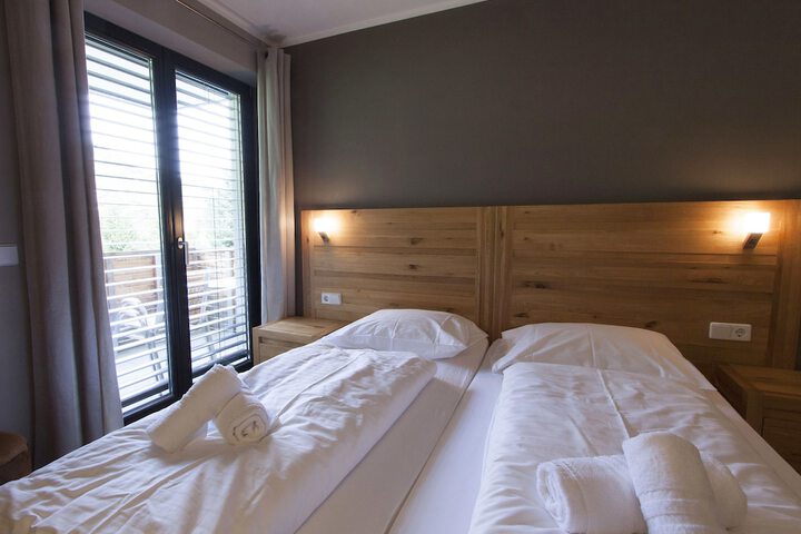 Room 5 of 73