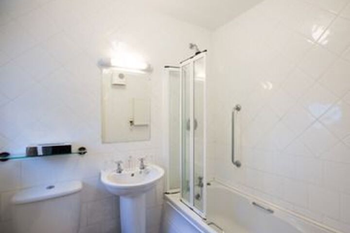 Room 2 of 19