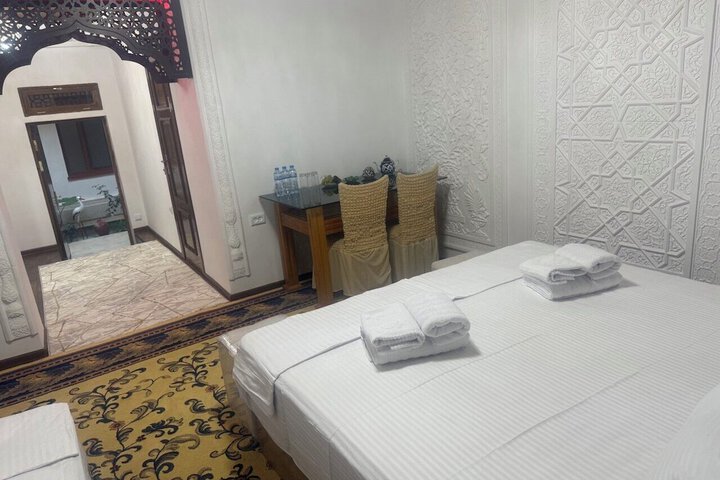 Room 2 of 44