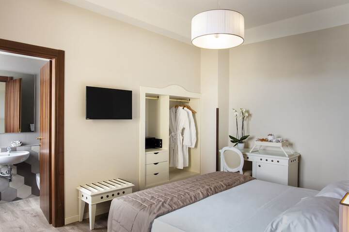 Room 8 of 91