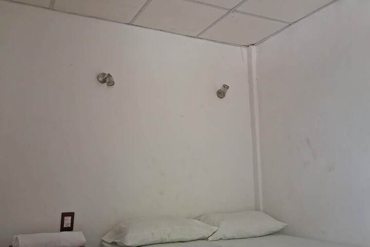 Room 11 of 30