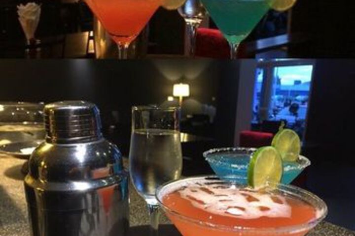 Lounge 92 of 142
