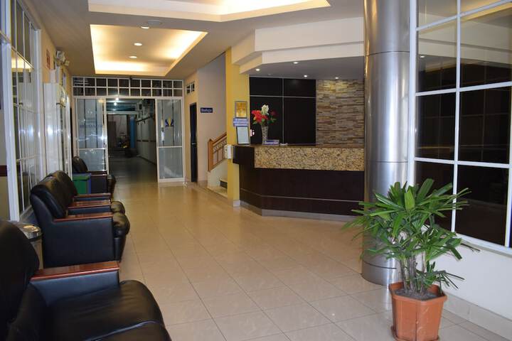 Exterior of Hotel Plaza Central
