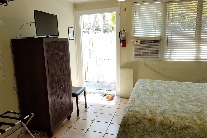 Room 166 of 218