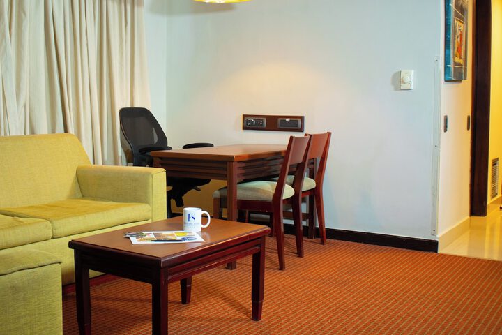 Room 43 of 91
