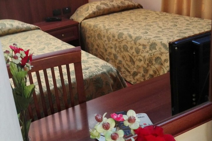 Room 5 of 68