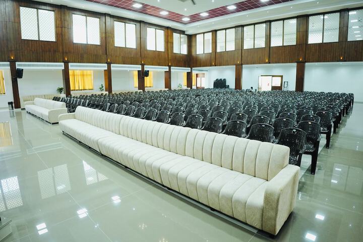 Ballroom/Hall 63 of 94