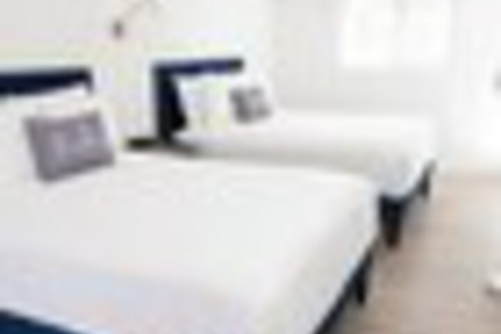Room 17 of 114