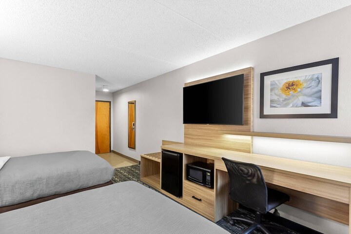Room 51 of 80