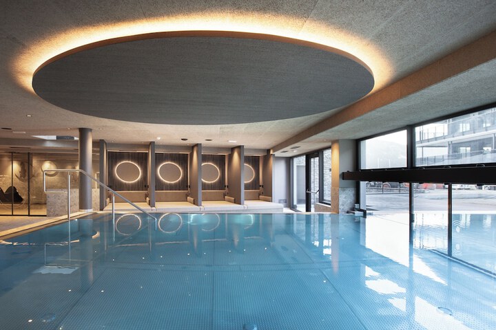 Pool 26 of 35