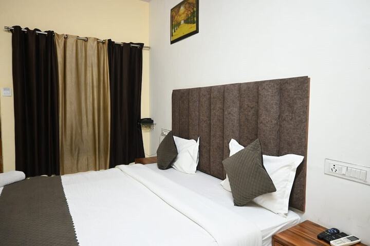 Room 12 of 47