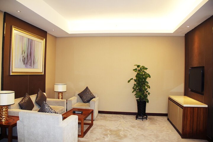 Room 28 of 39