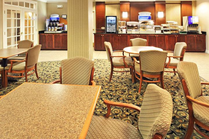 Breakfast/Coffee Service 24 of 33