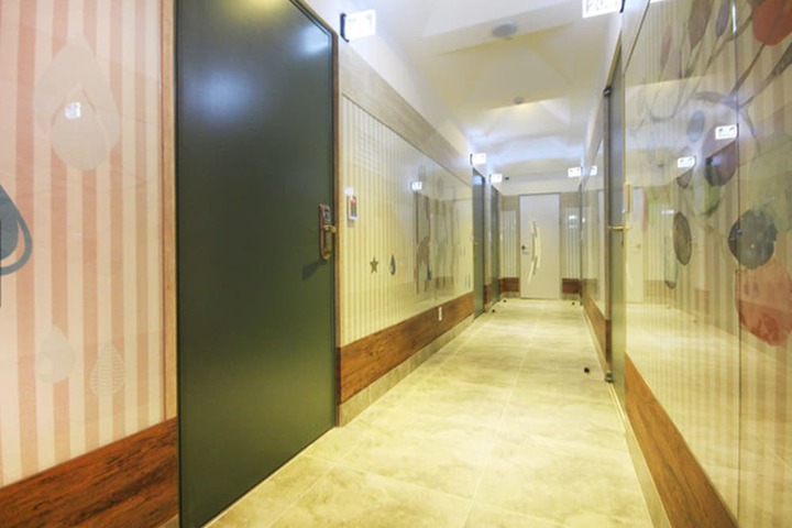 Ballroom/Hall 33 of 48