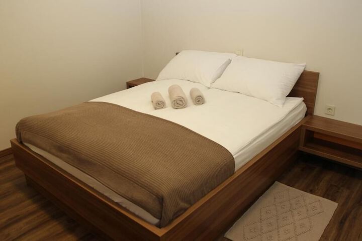 Room 9 of 22