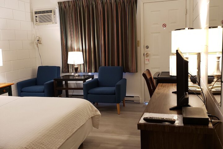 Room 13 of 81