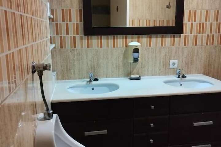 Room 16 of 21