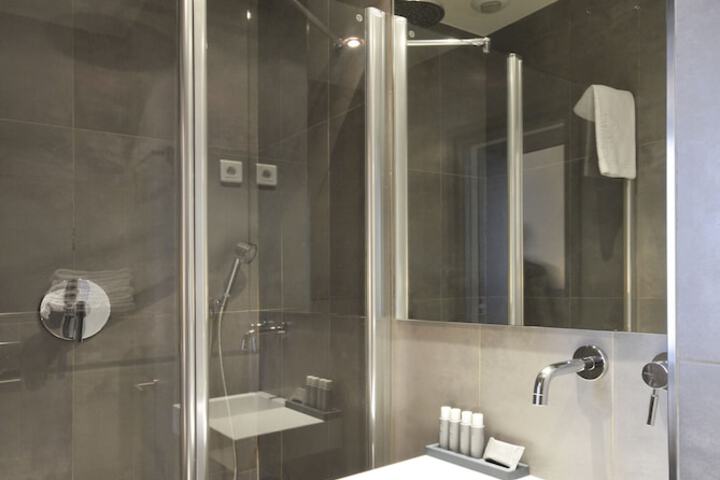 Clean Restrooms