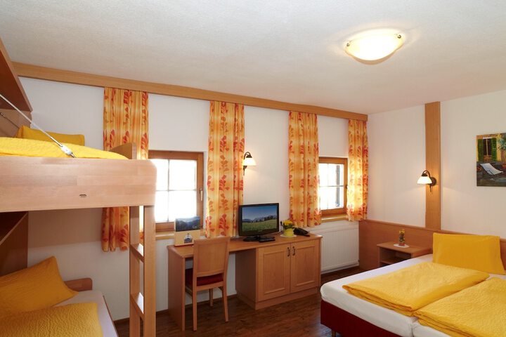 Room 9 of 54