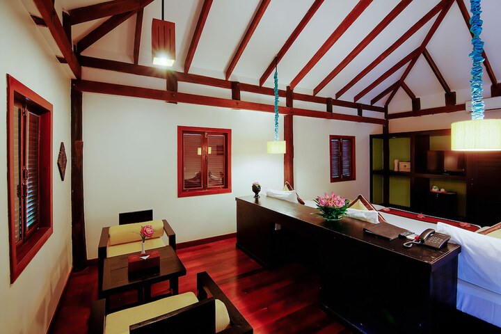 Room 10 of 80