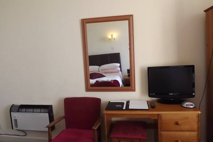 Room 33 of 52