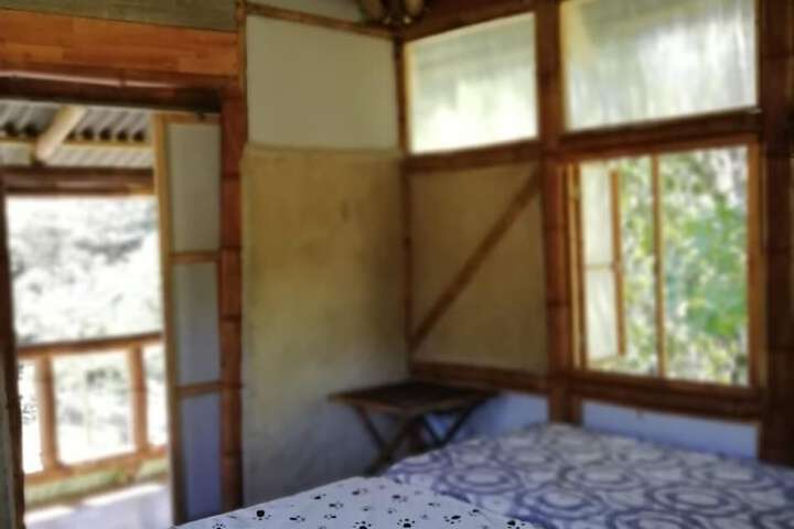 Room 9 of 11