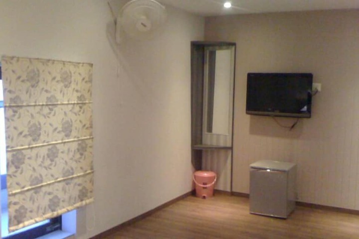Room 76 of 117