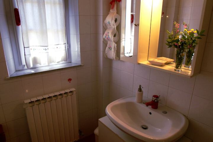 Room 25 of 74