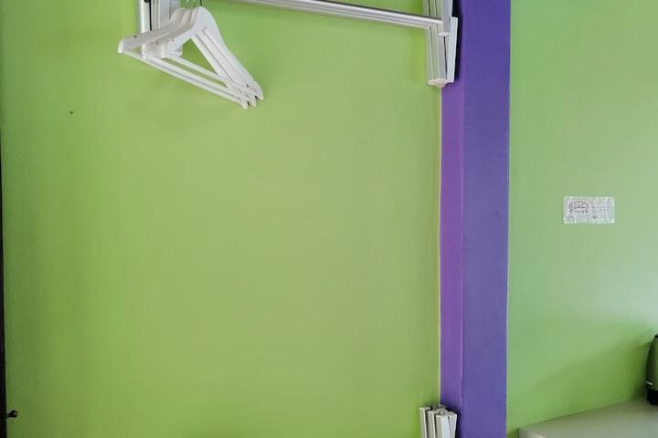 Room 27 of 158