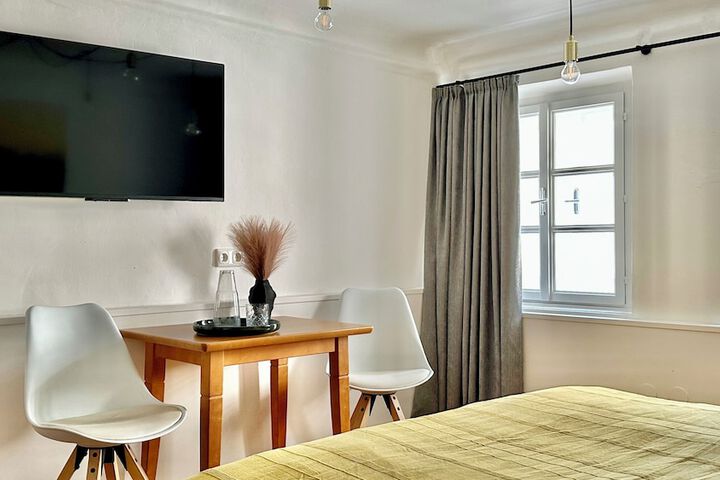 Room 45 of 109