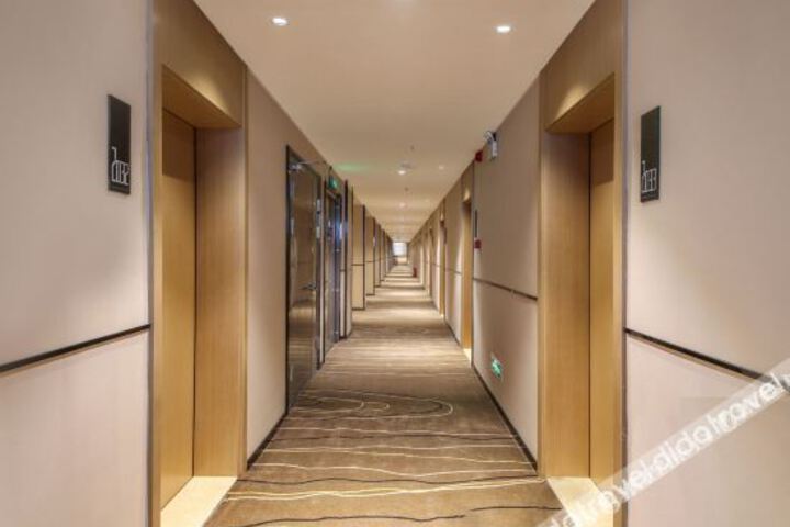 Hotel Interior 7 of 18