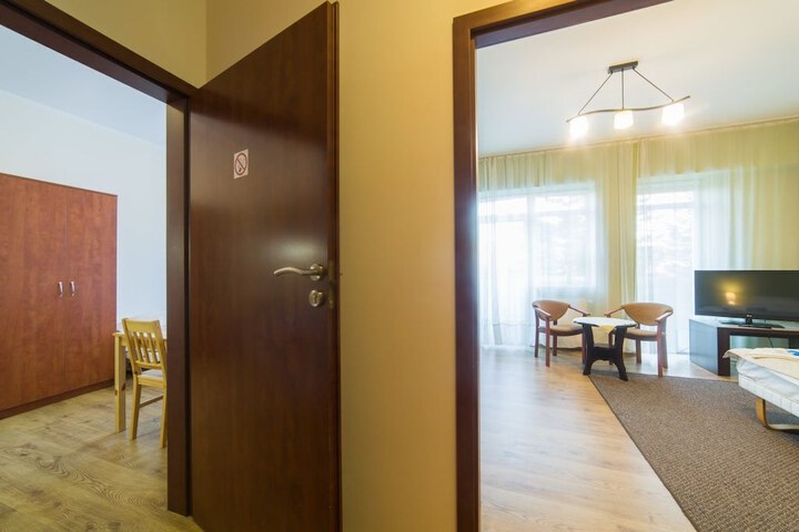 Room 43 of 68