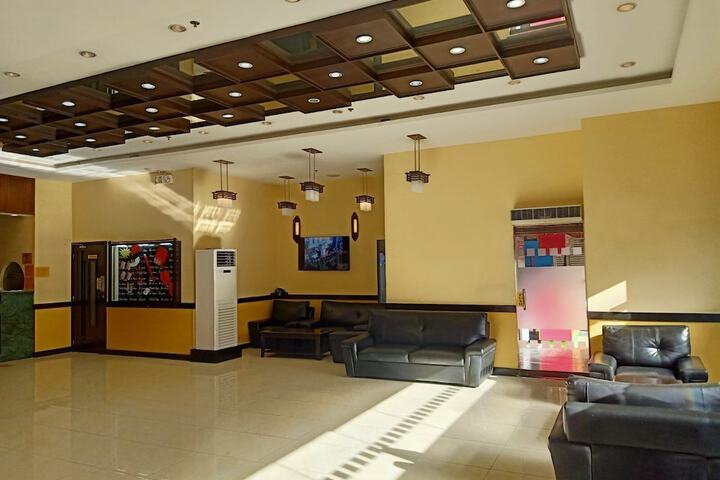 Hotel Lobby