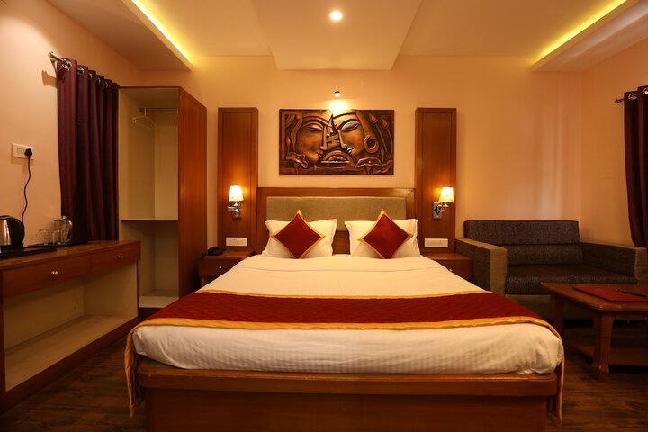 Room 3 of 46