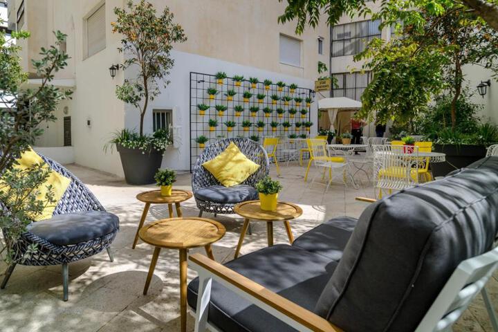 The White House Hotel at Dizengoff Square