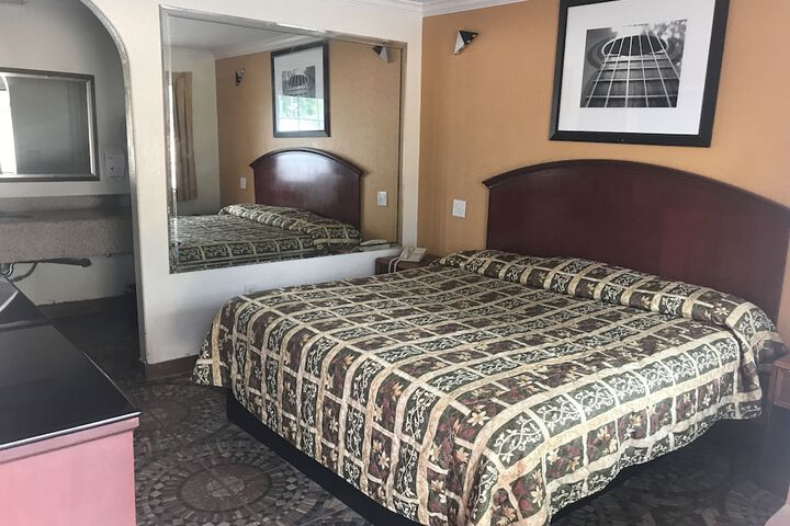 Room 2 of 14