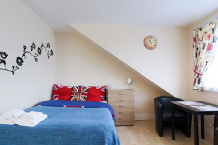 Room 22 of 28