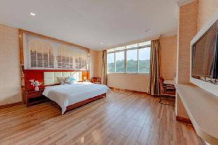 Room 3 of 5