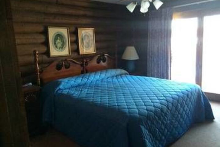 Room 6 of 30