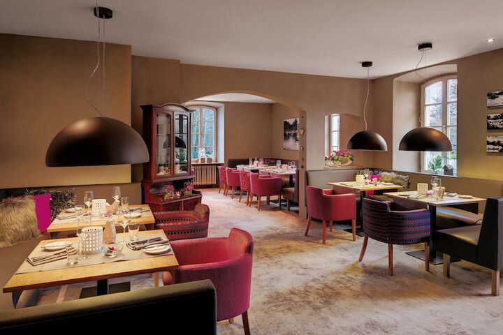 Dining Photos