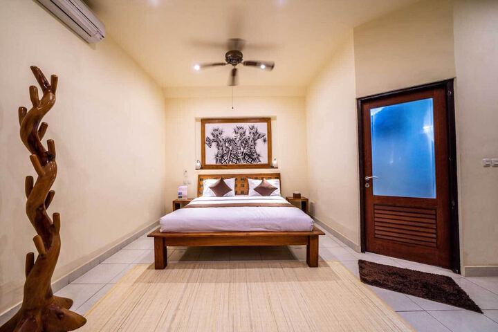 Room 8 of 49