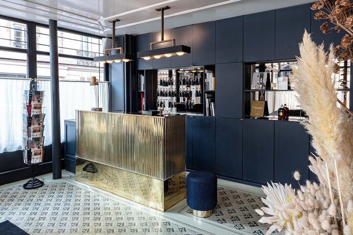 Entrance & Lobby