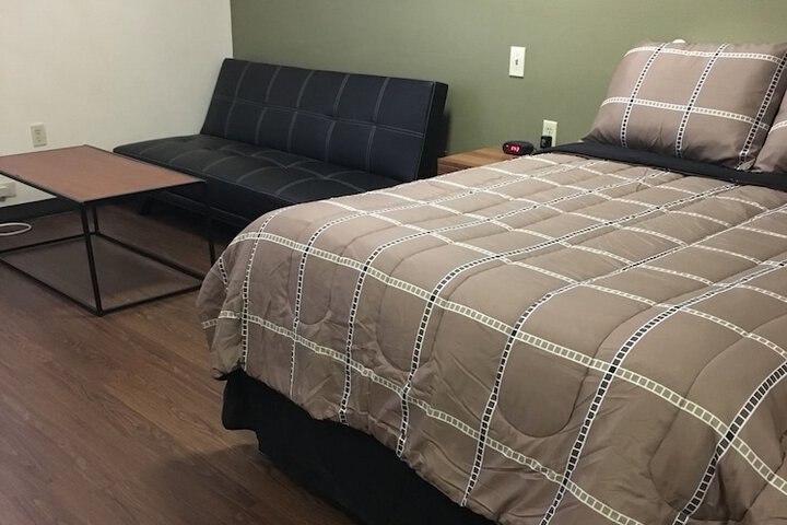 Room 13 of 48