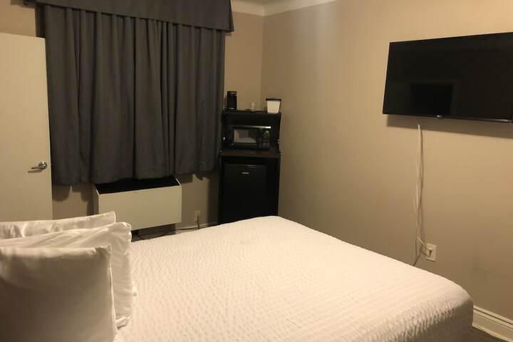 Room 5 of 34