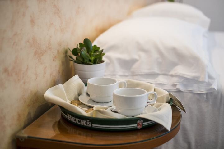 Breakfast/Coffee Service 12 of 27