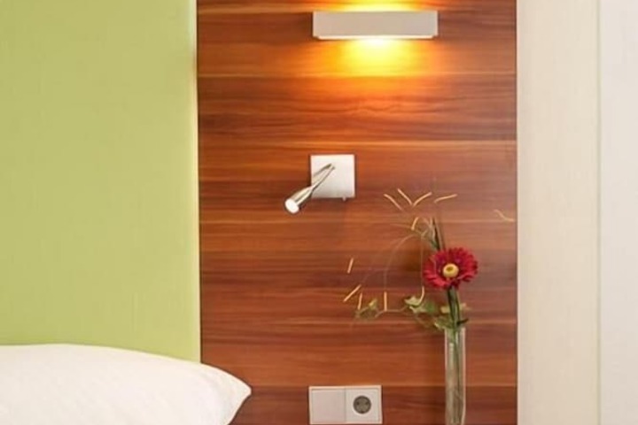 Room 5 of 21