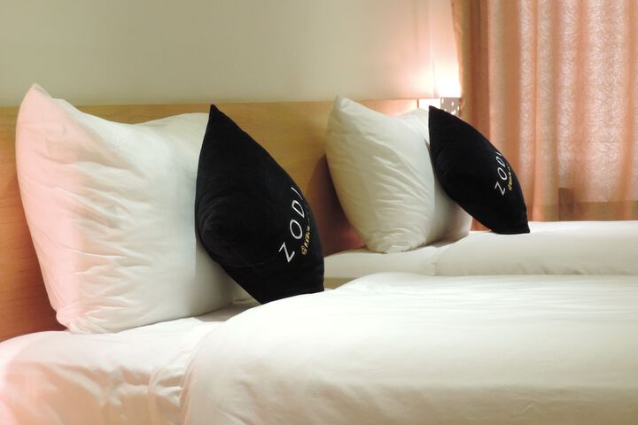 Room 5 of 28