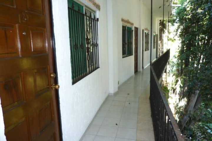 Room 16 of 34