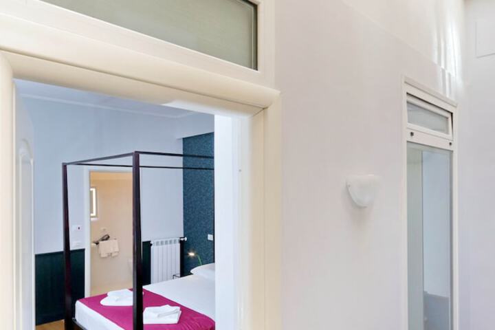 Room 2 of 35