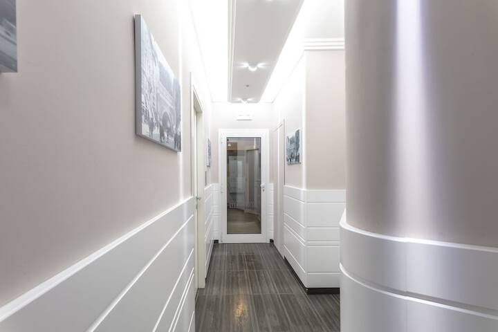 Ballroom/Hall 134 of 142